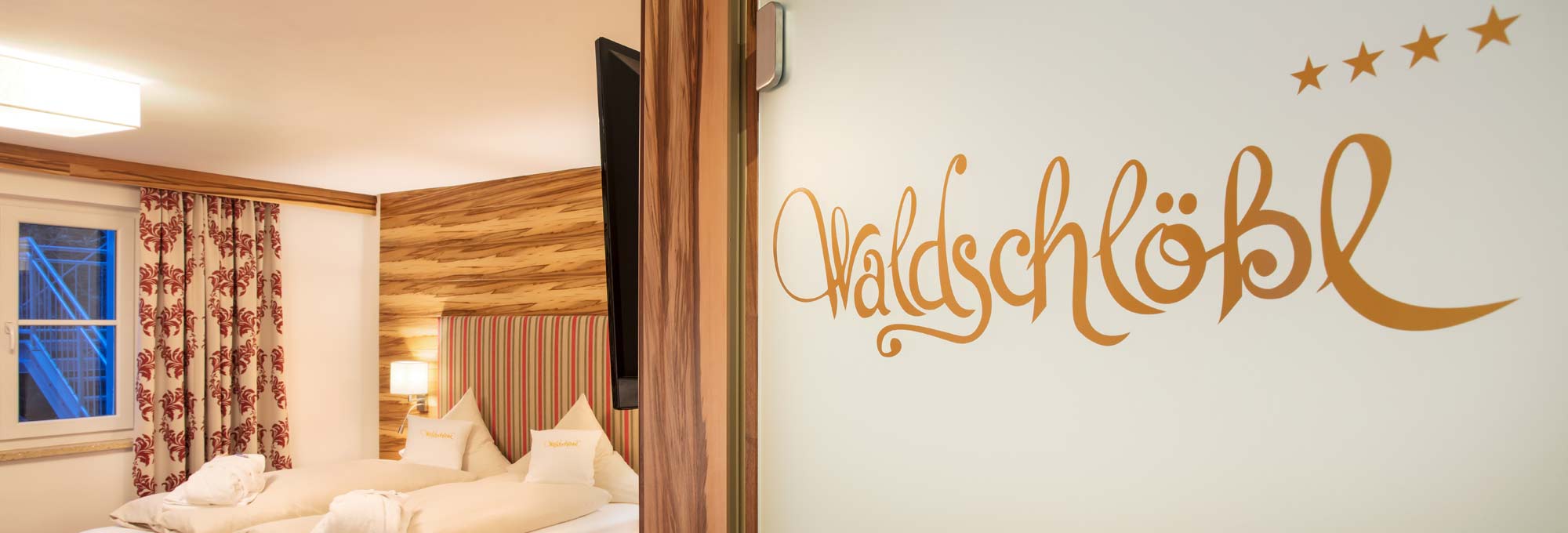 waldschloessl-hotel.jpg
